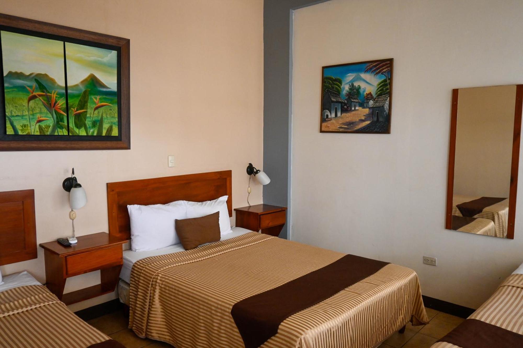 Hotel Las Colinas La Fortuna 외부 사진
