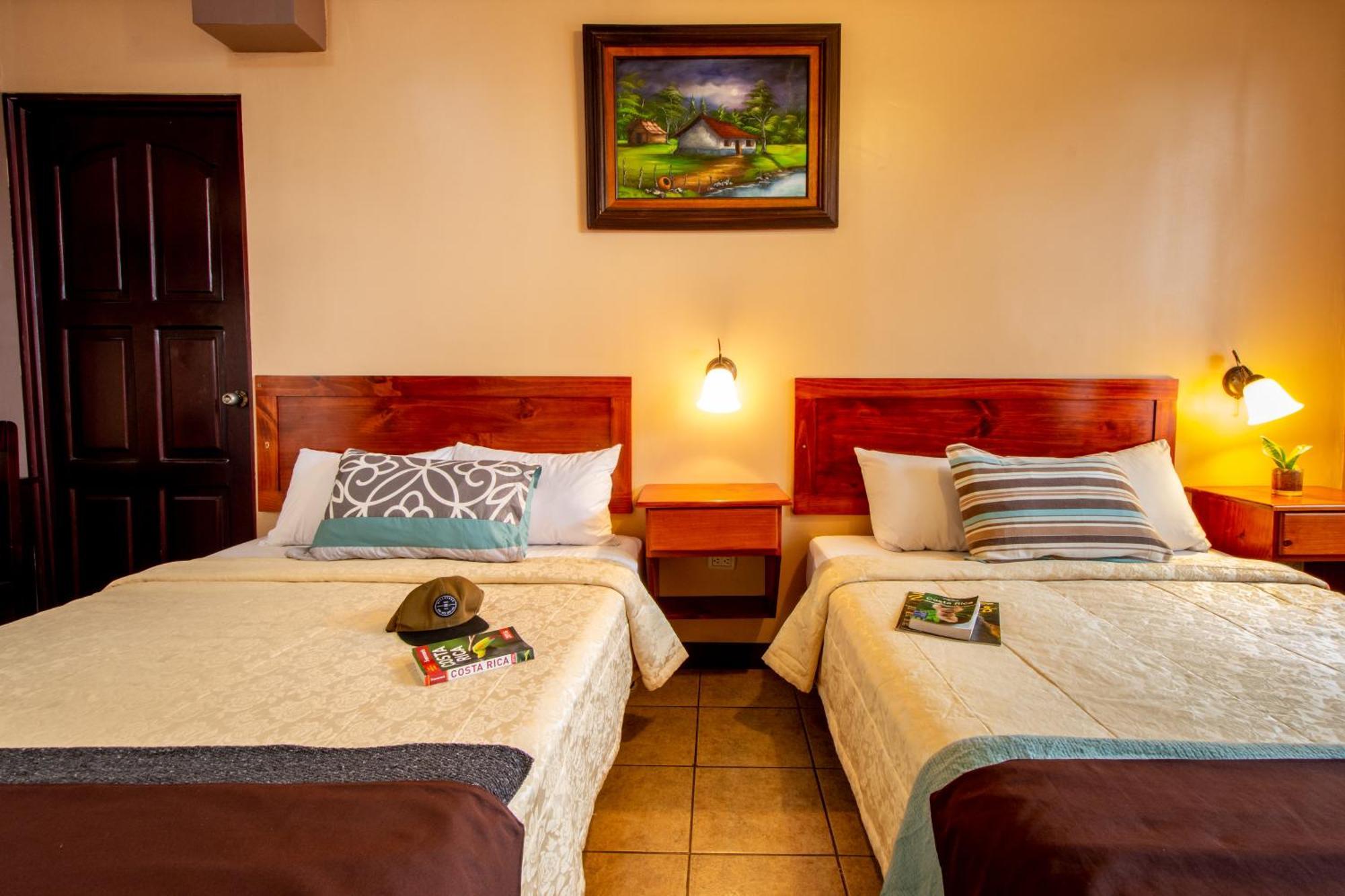 Hotel Las Colinas La Fortuna 외부 사진