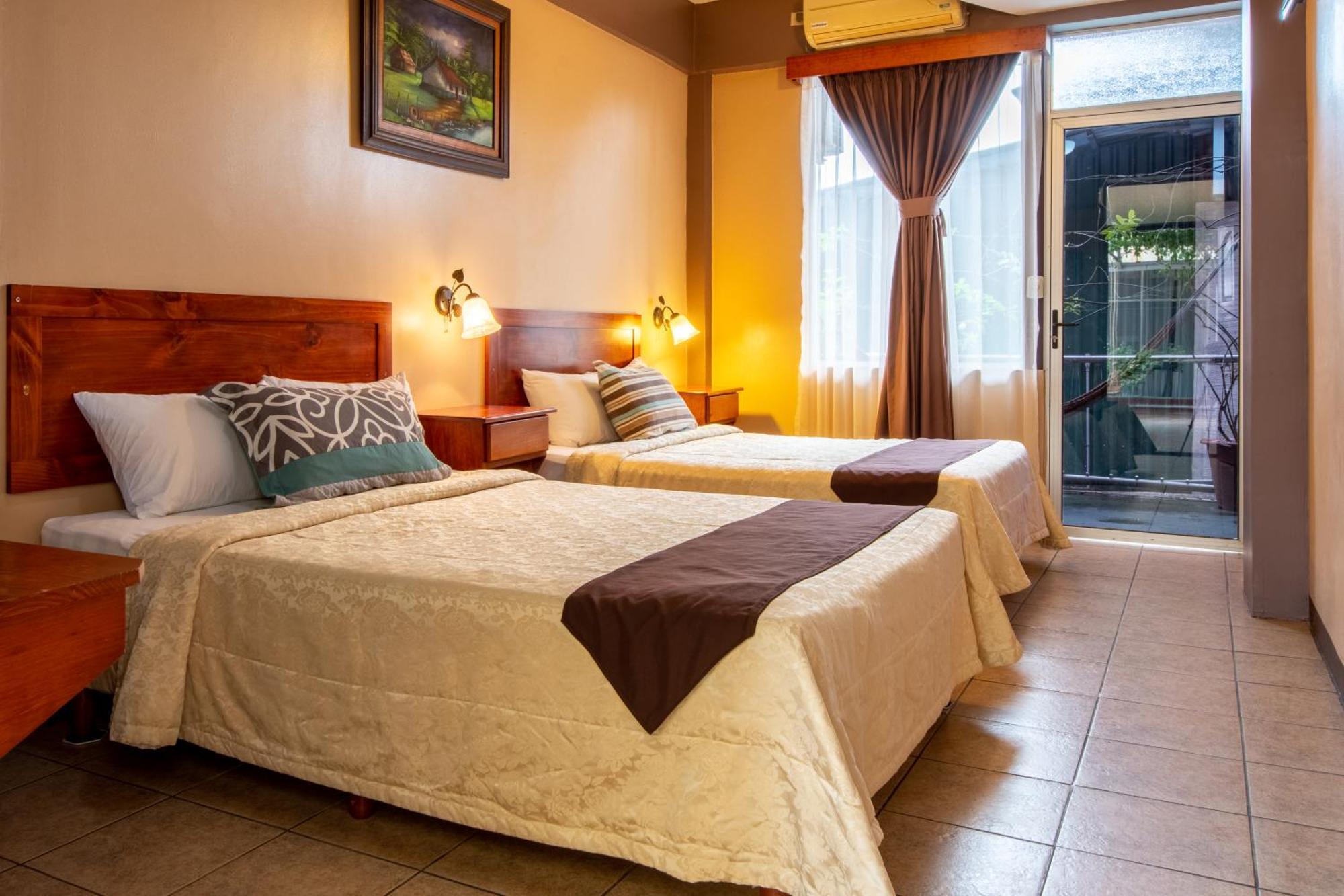 Hotel Las Colinas La Fortuna 외부 사진