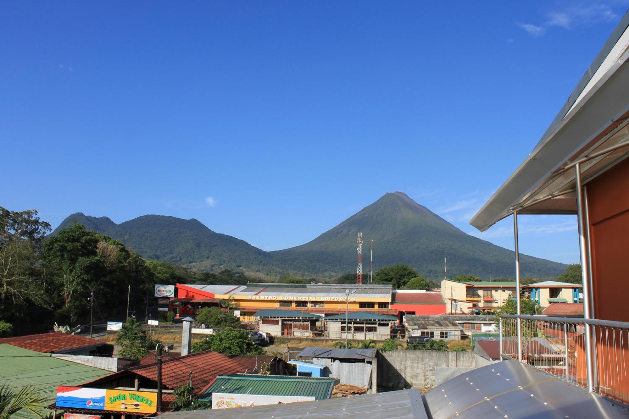 Hotel Las Colinas La Fortuna 외부 사진