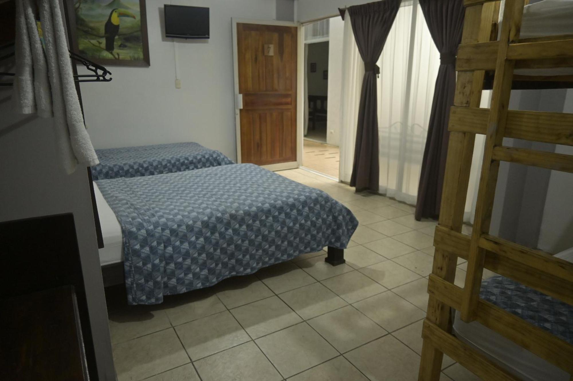 Hotel Las Colinas La Fortuna 외부 사진